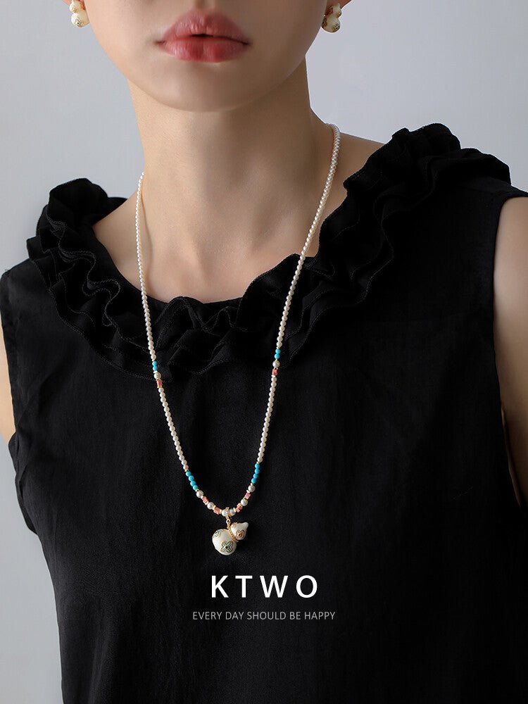 legant Chinese Style Pearl & Blue Beaded Necklace with Four - Leaf Clover Gourd Pendant - Inkduo