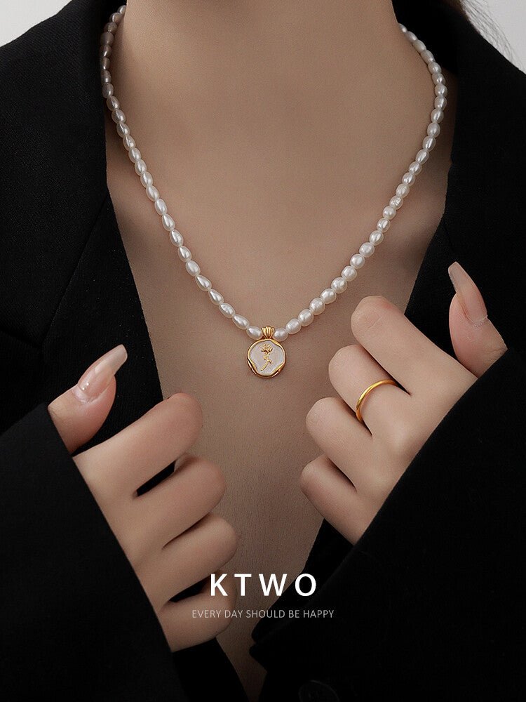 French Vintage Pearl Necklace with Enamel Pendant - Inkduo