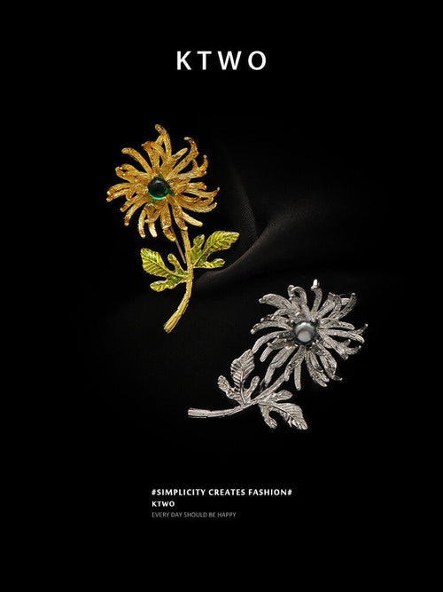Daisy Brooch – Gold - Plated Elegant Floral Accessory - Inkduo
