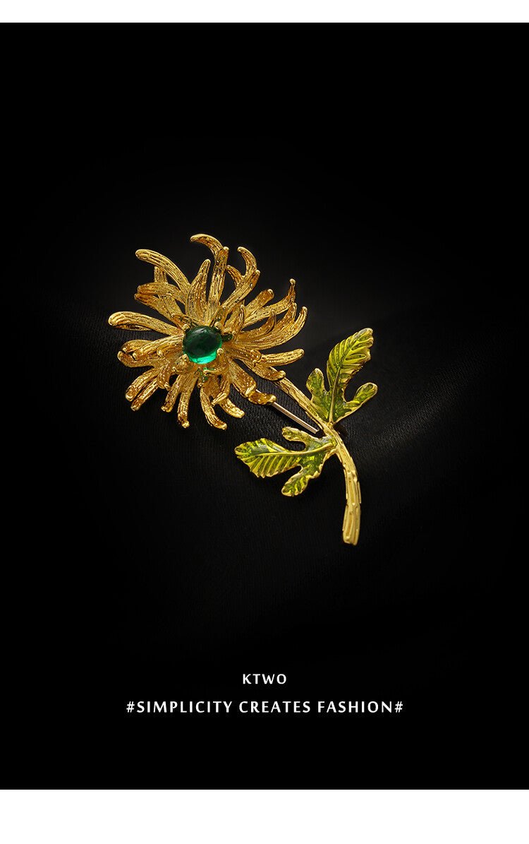 Daisy Brooch – Gold - Plated Elegant Floral Accessory - Inkduo