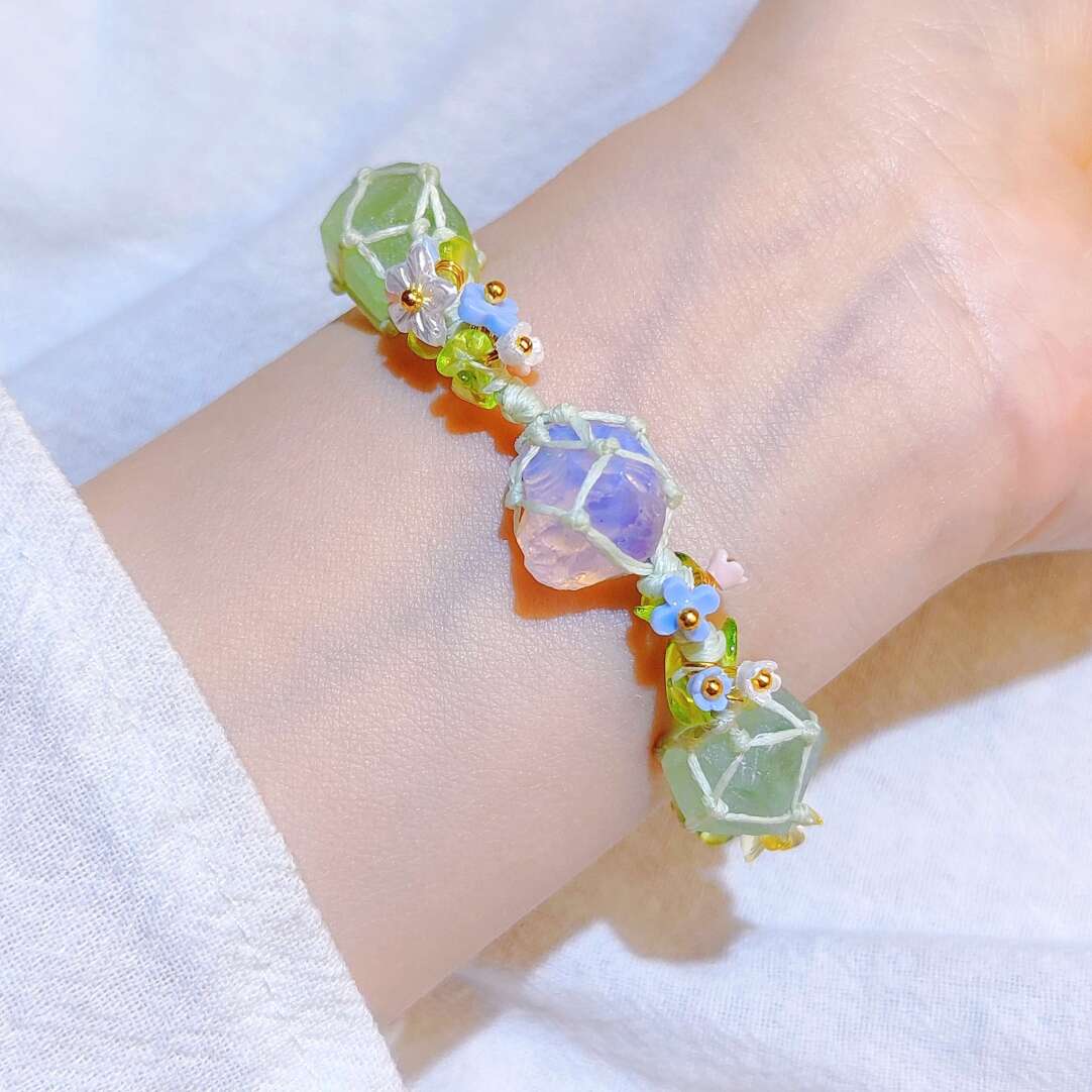 Bohemian Floral Chip Crystal Bracelet – Handmade Gemstone Jewelry - Inkduo